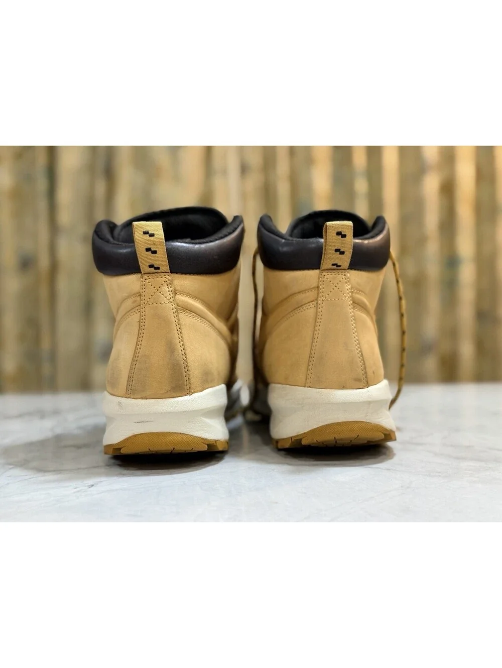 Nike acg manoa